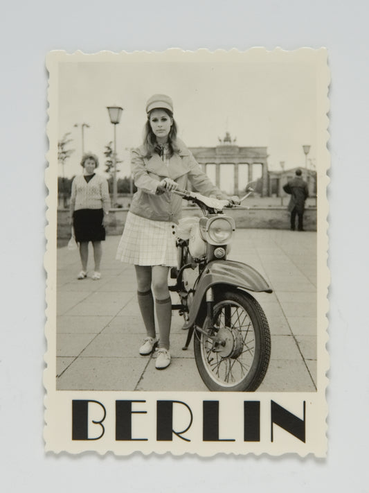 Berlin, East Berlin den Linden, 1969